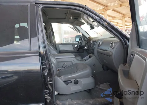 2004 Ford Expedition Nbx/Xlt z USA, uszkodzony, nr VIN 1FMFU16L74LB36146